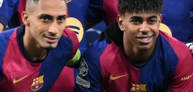 برشلونة يتلقى عرضًا غير متوقع من مانشستر يونايتد بقيمة 127.9 مليون جنيه إسترليني لضم